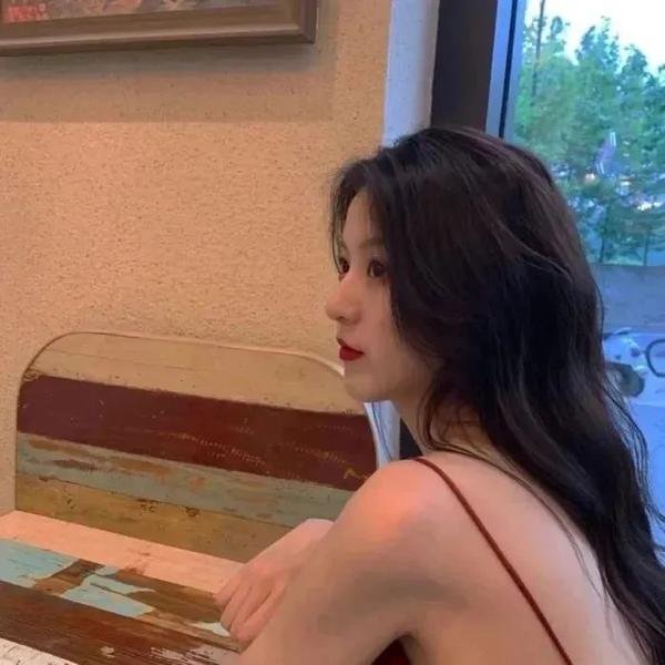 婶子封面